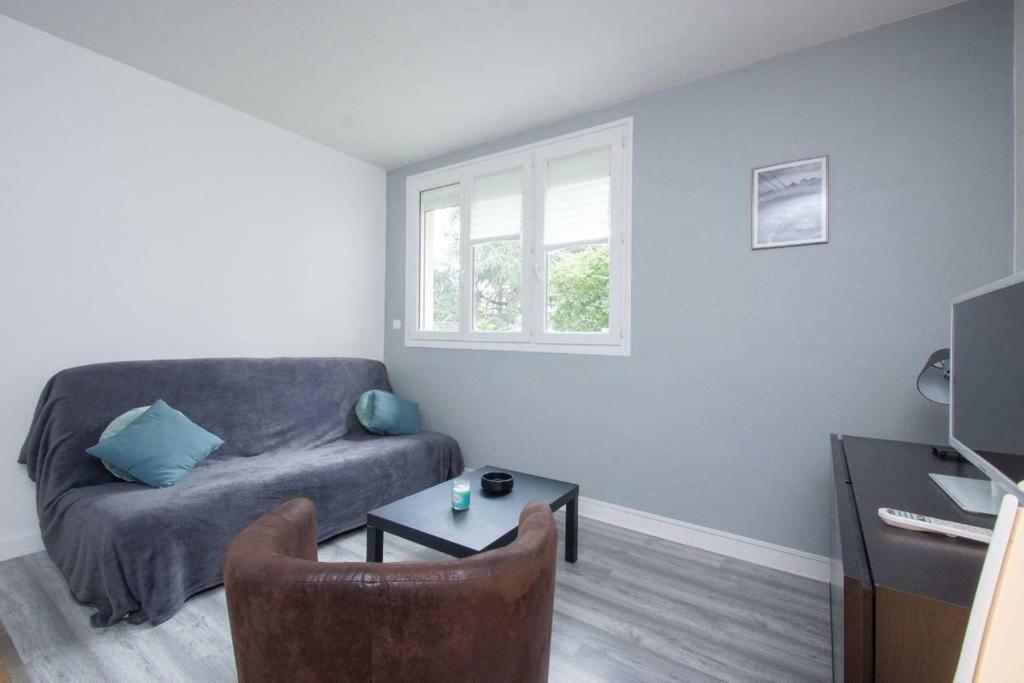 Appartement 2 Chambres - Parking Prive 렌 외부 사진
