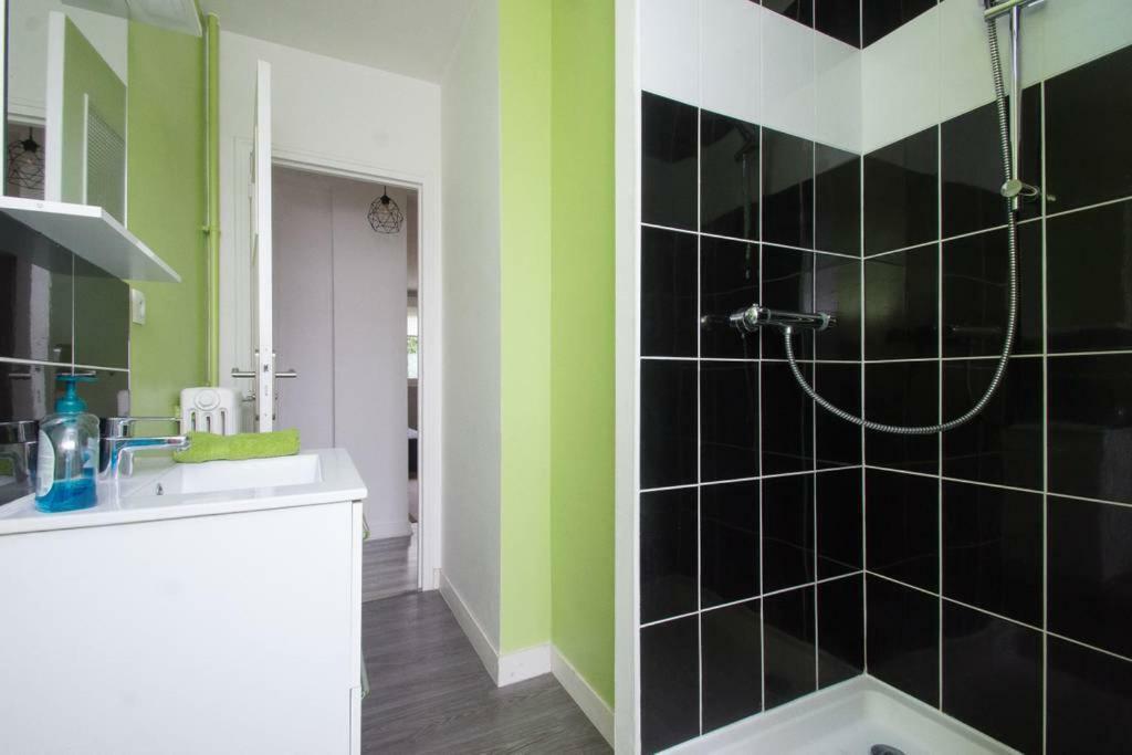Appartement 2 Chambres - Parking Prive 렌 외부 사진